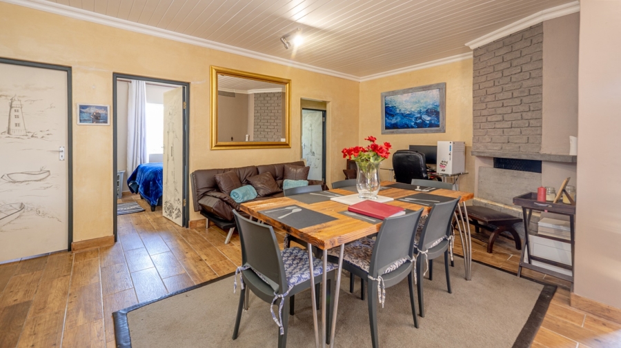 9 Bedroom Property for Sale in Struisbaai Western Cape